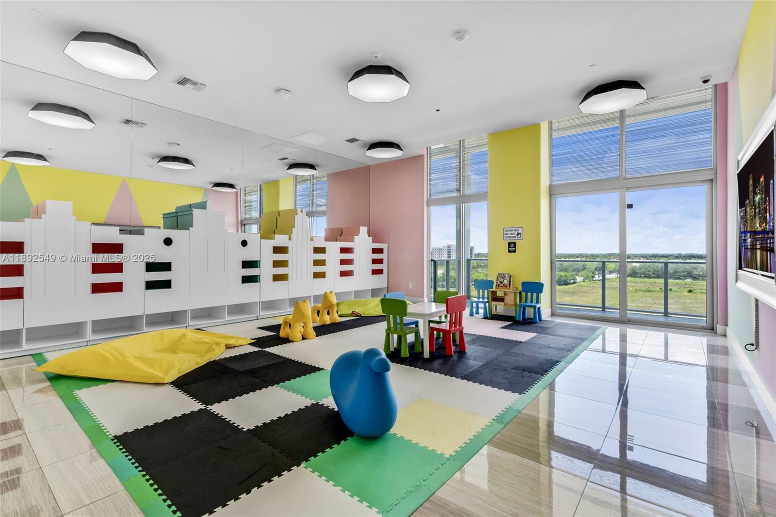 2000 Metropica Way # 2001