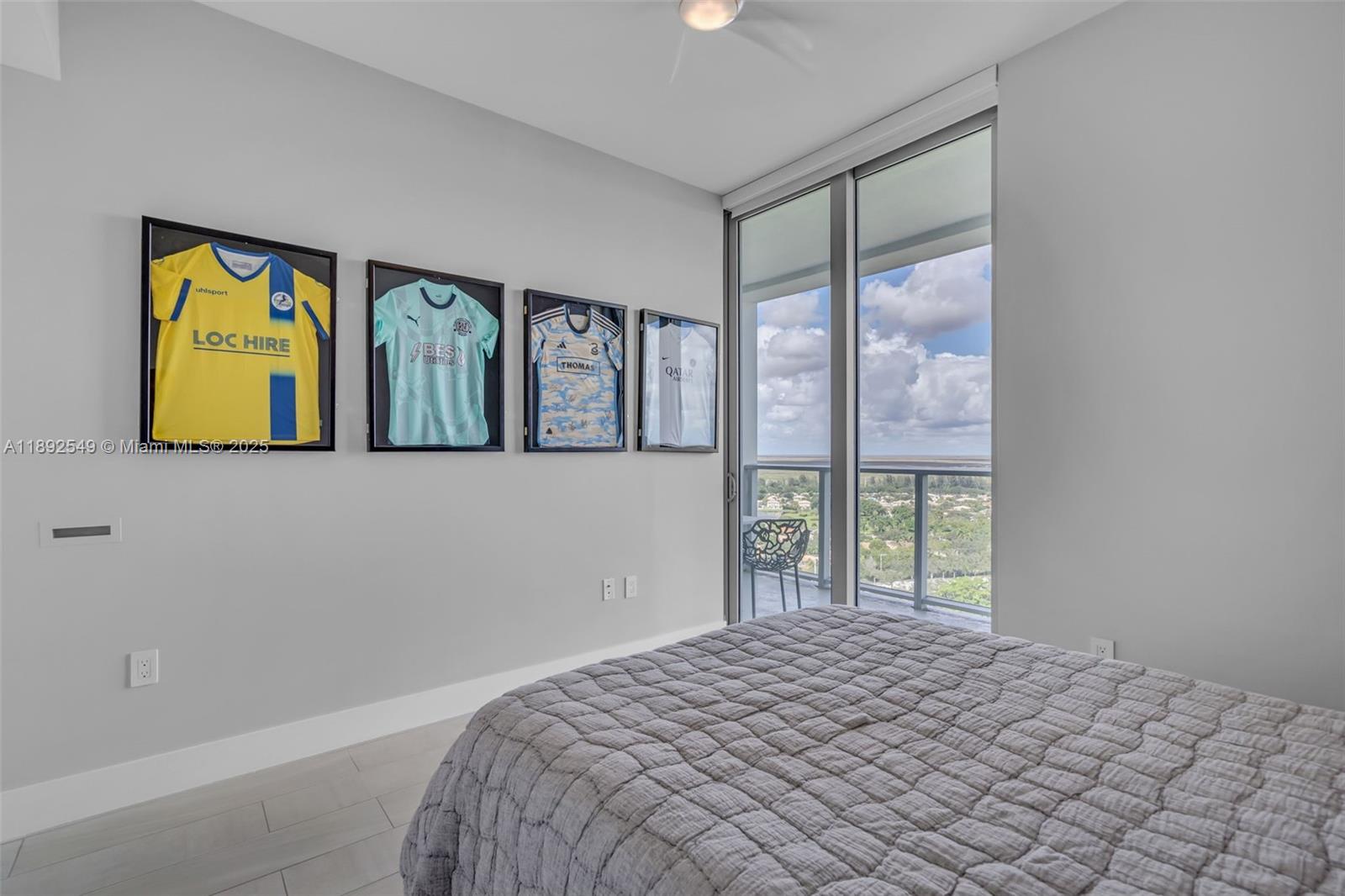 2000 Metropica Way # 2001