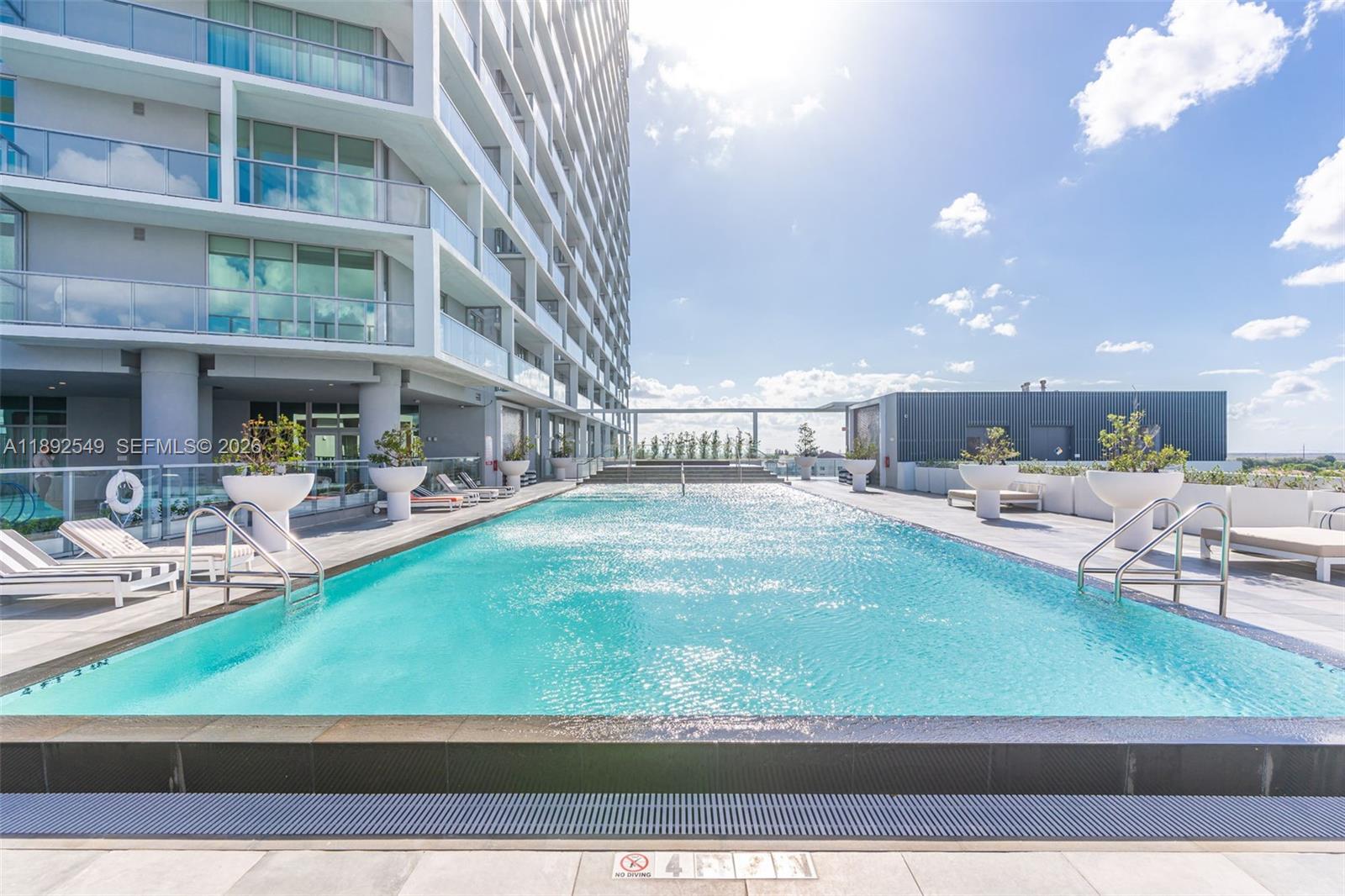 2000 Metropica Way # 2001
