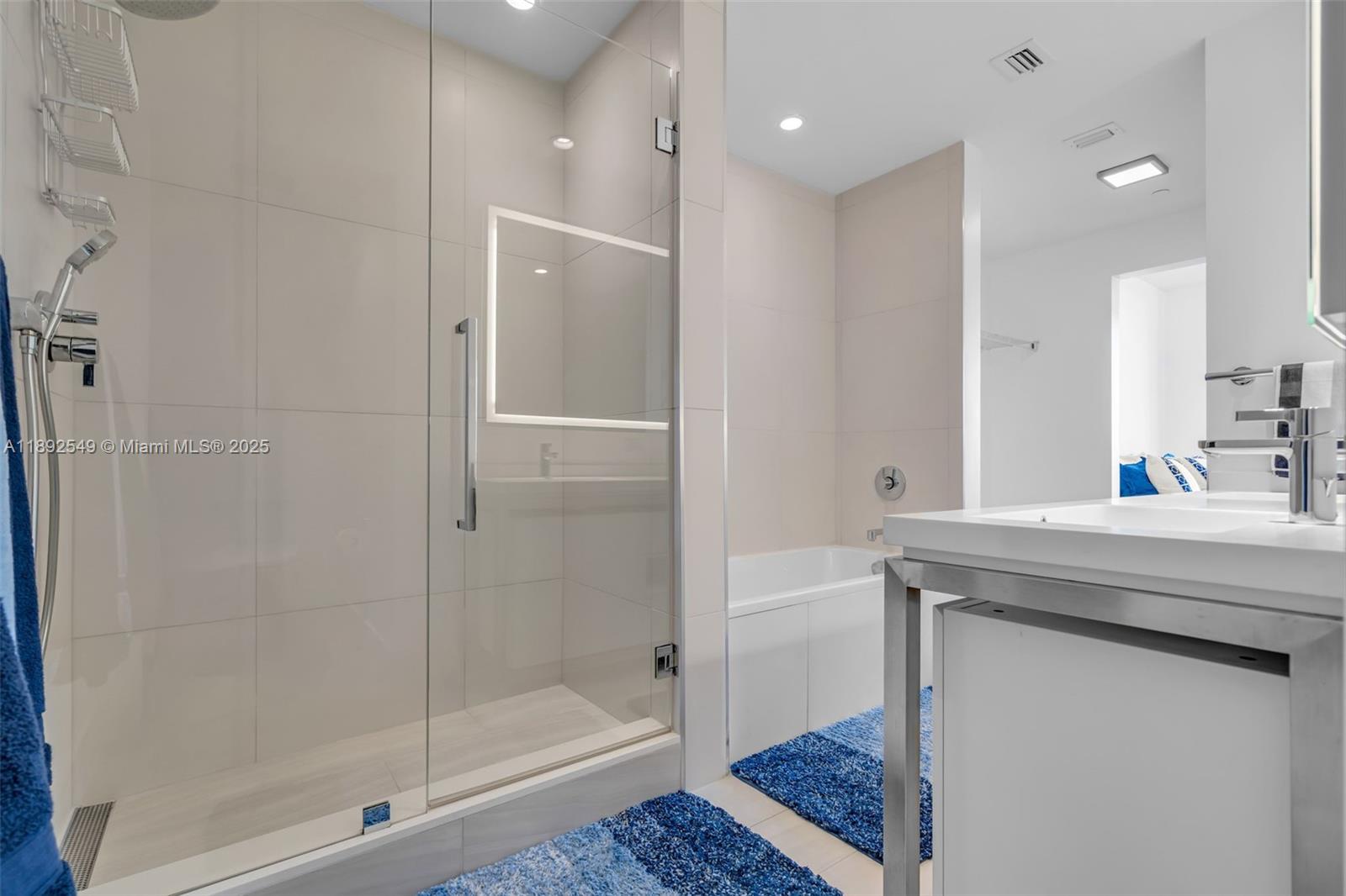 2000 Metropica Way # 2001