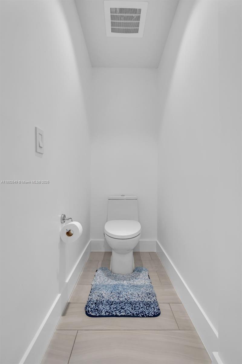 2000 Metropica Way # 2001