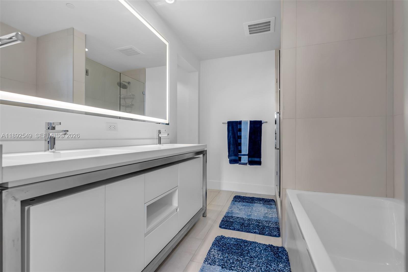2000 Metropica Way # 2001