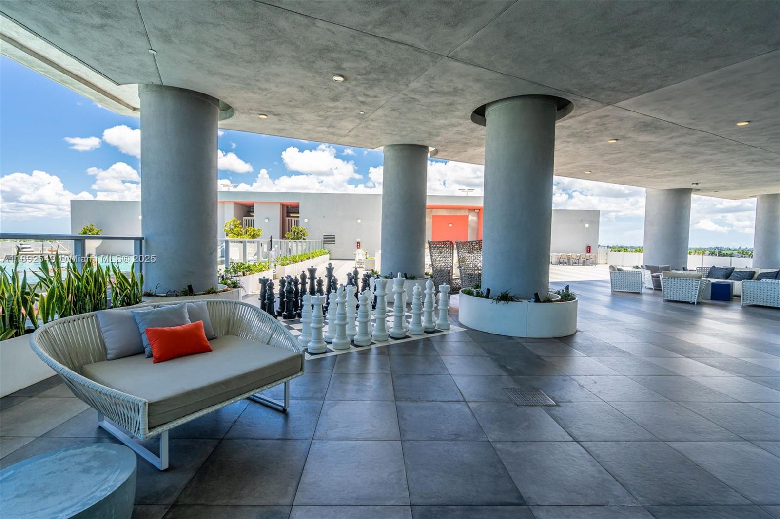 2000 Metropica Way # 2001