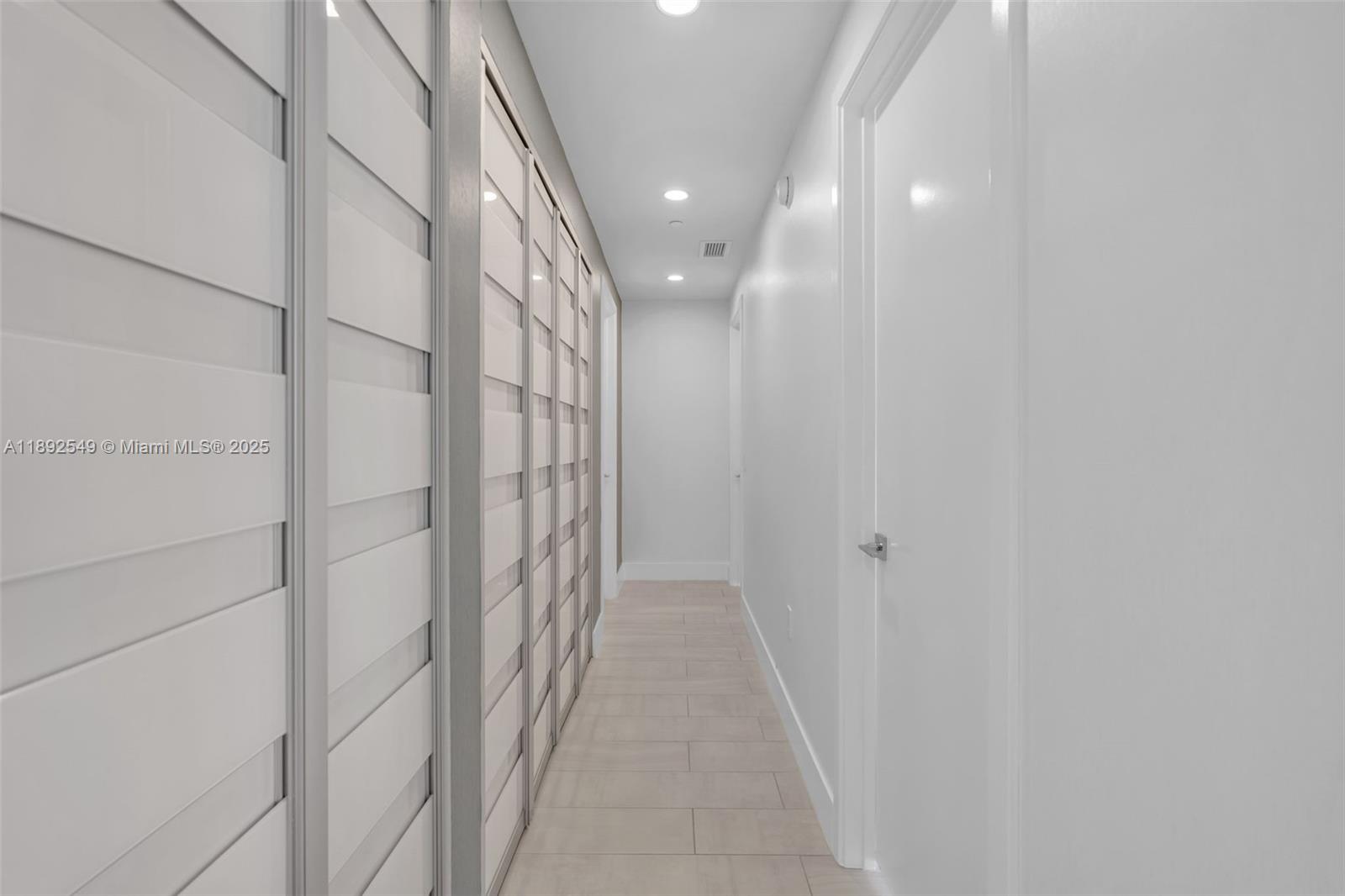 2000 Metropica Way # 2001