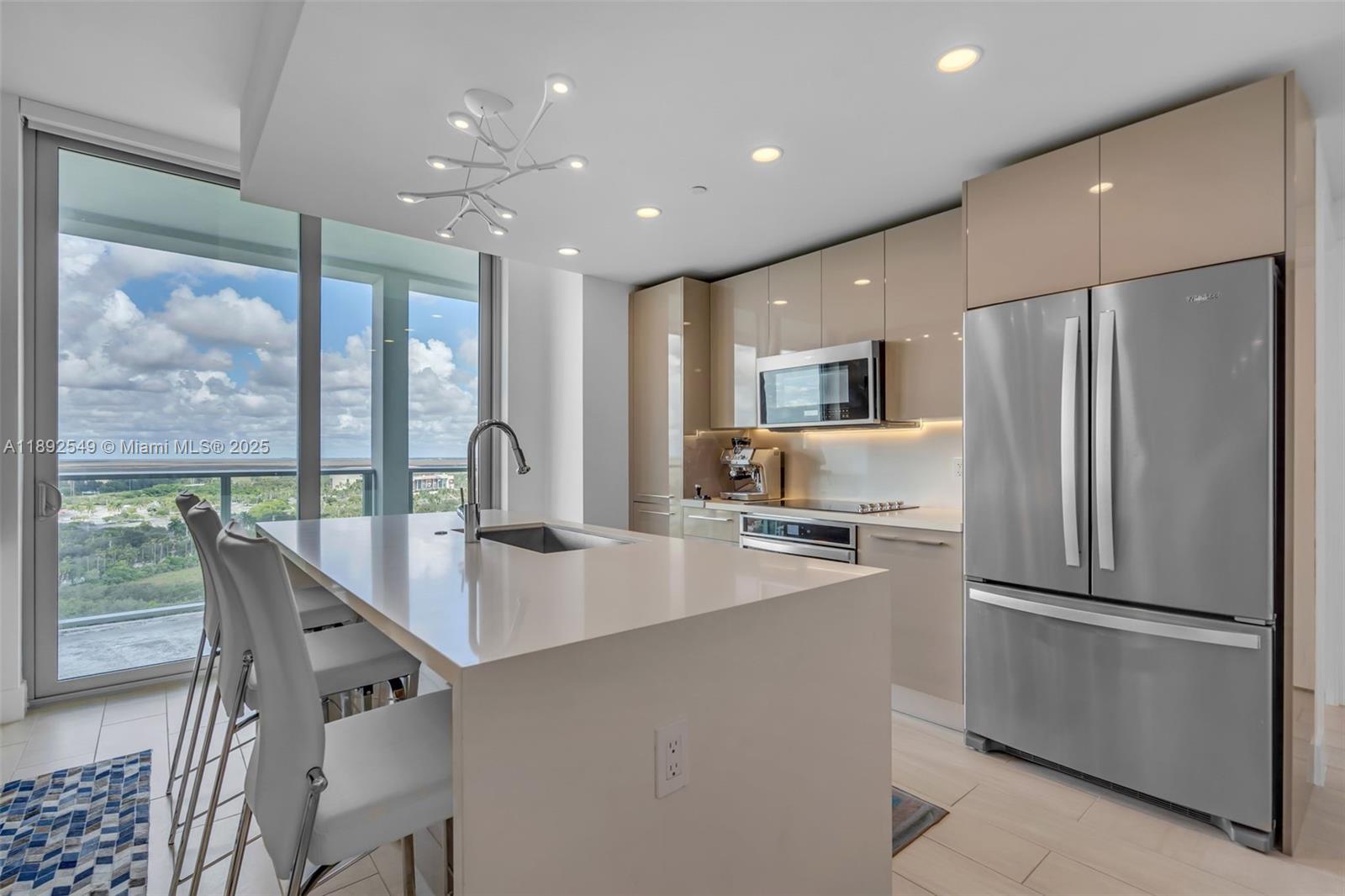 2000 Metropica Way # 2001