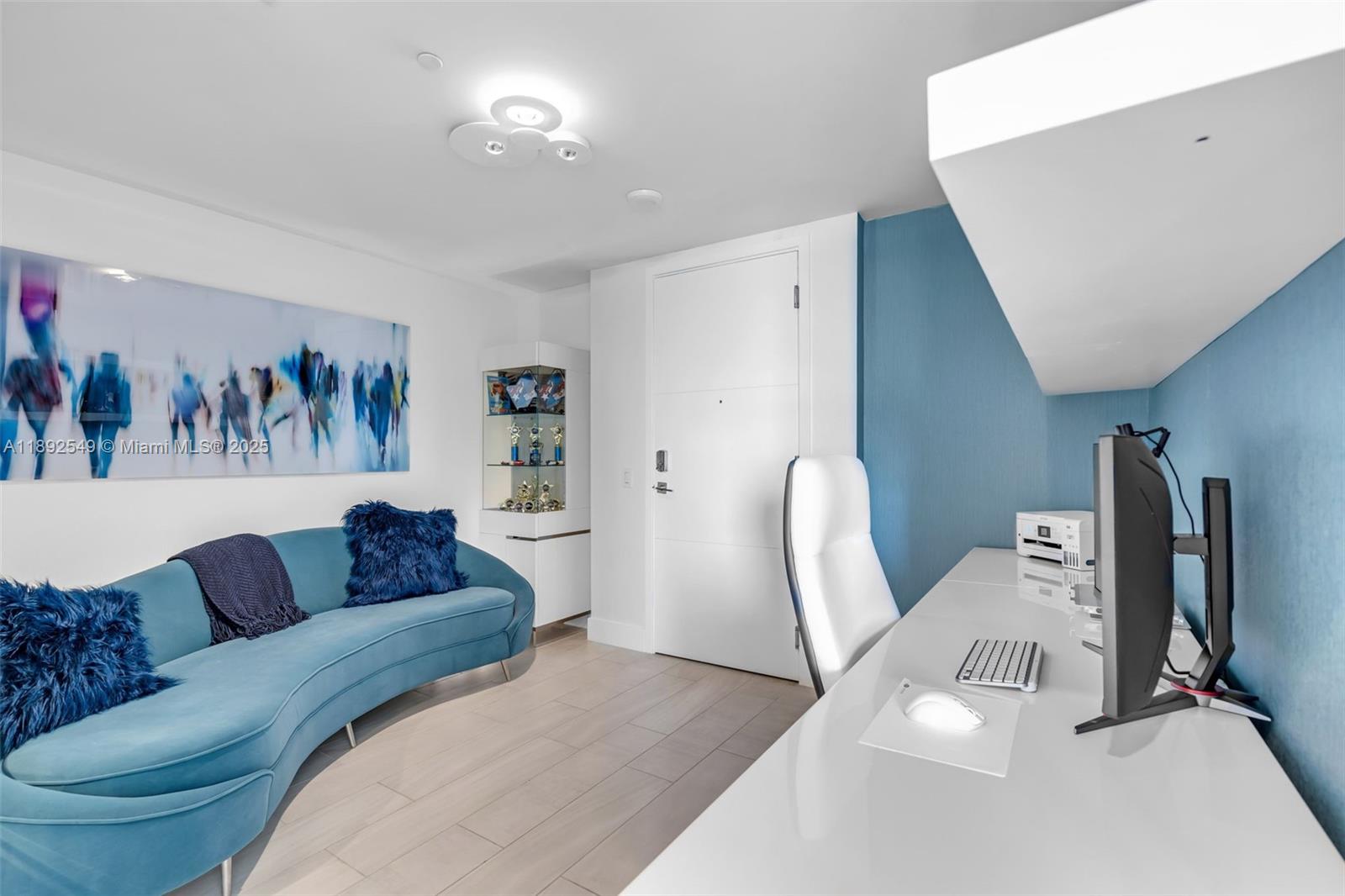 2000 Metropica Way # 2001