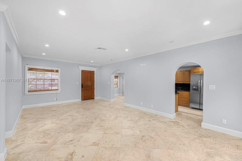 2301 Tequesta Ln