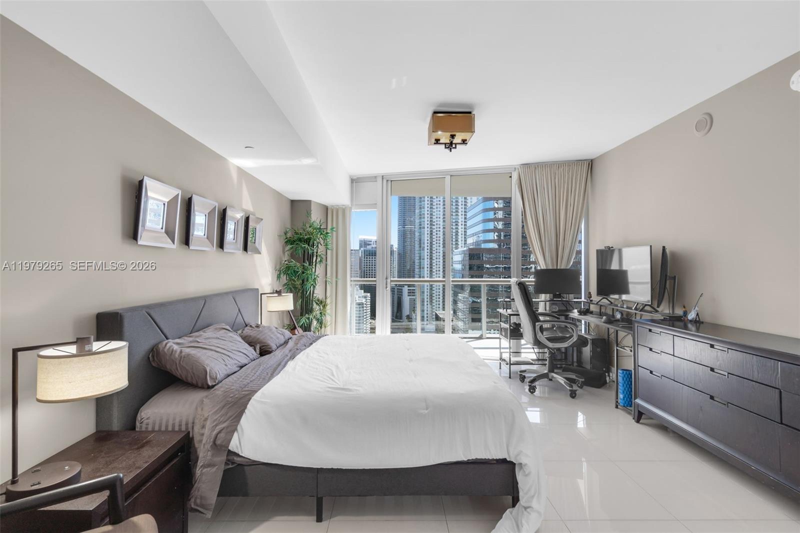 495 Brickell Ave # 2909