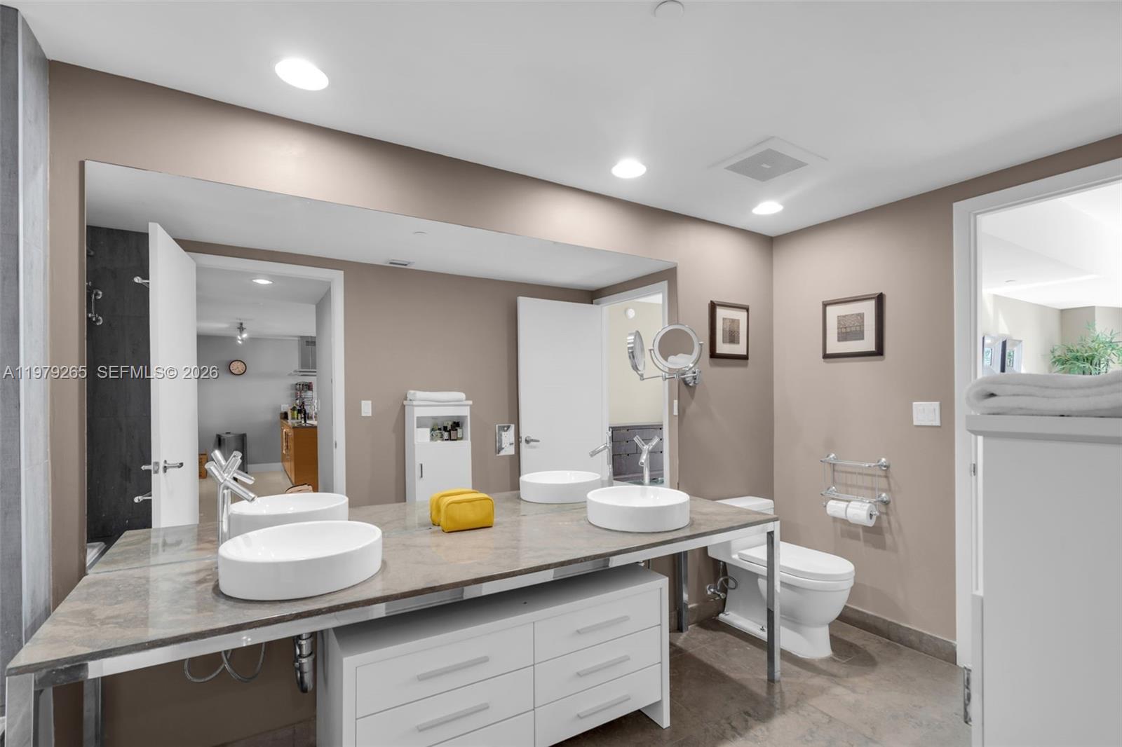 495 Brickell Ave # 2909