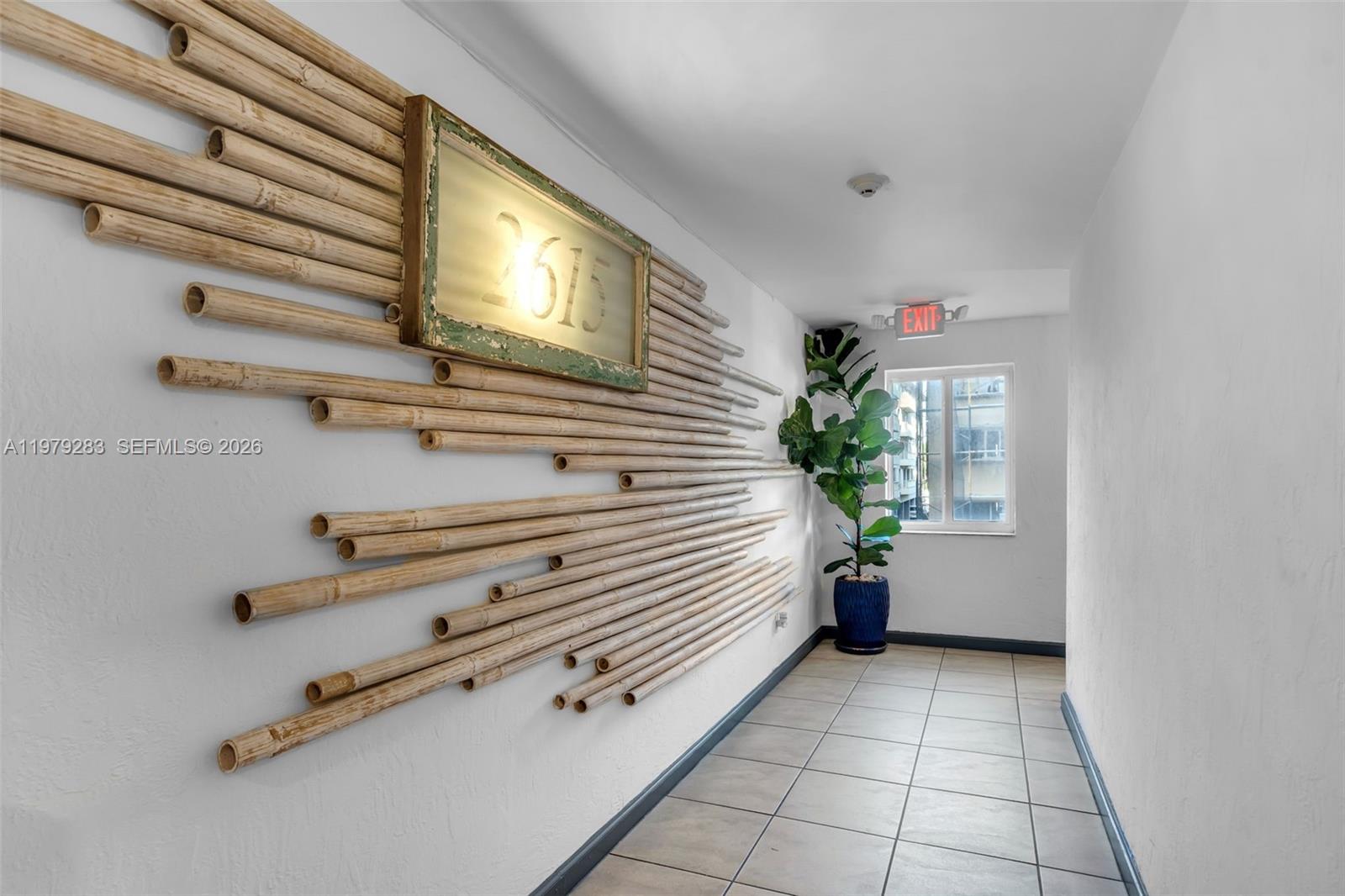 2615 Collins Ave # 21