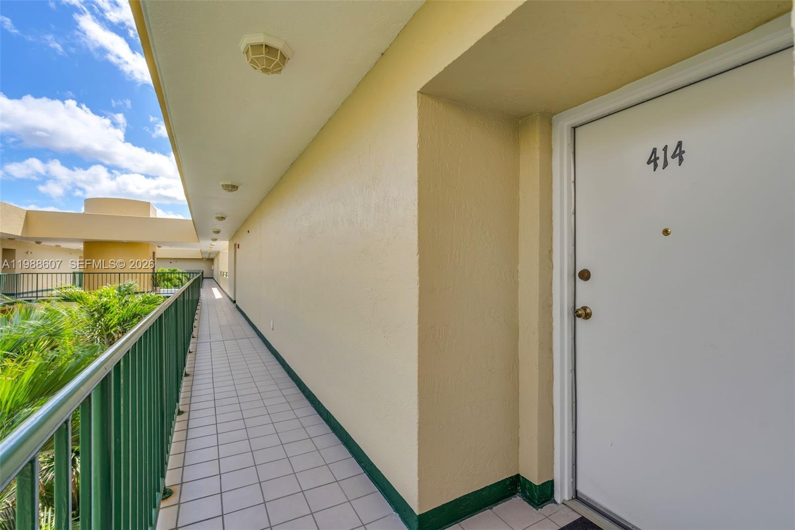 8320 NW 8th St # 414 Unit: 2-414