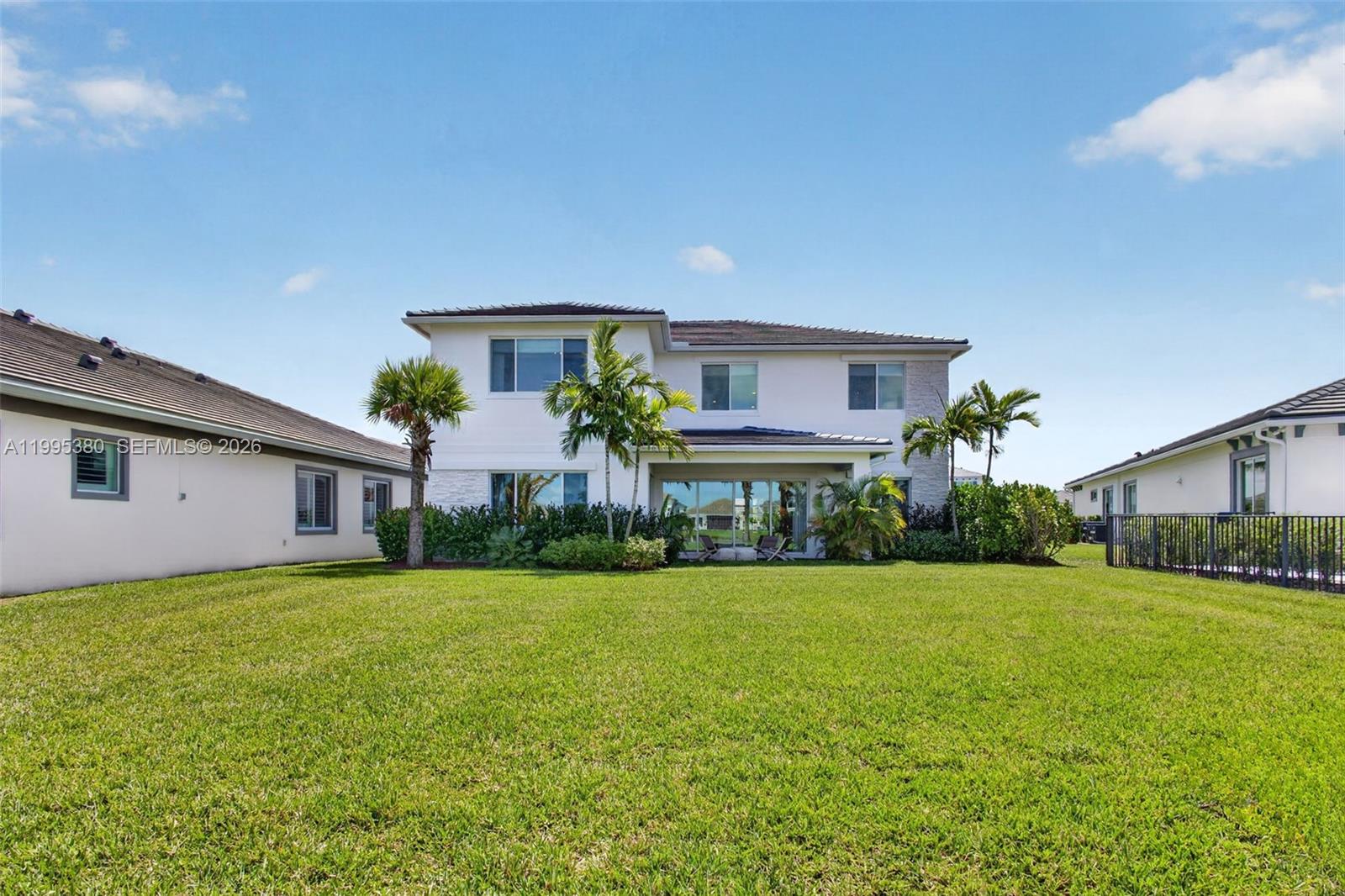12249 Waterstone Cir