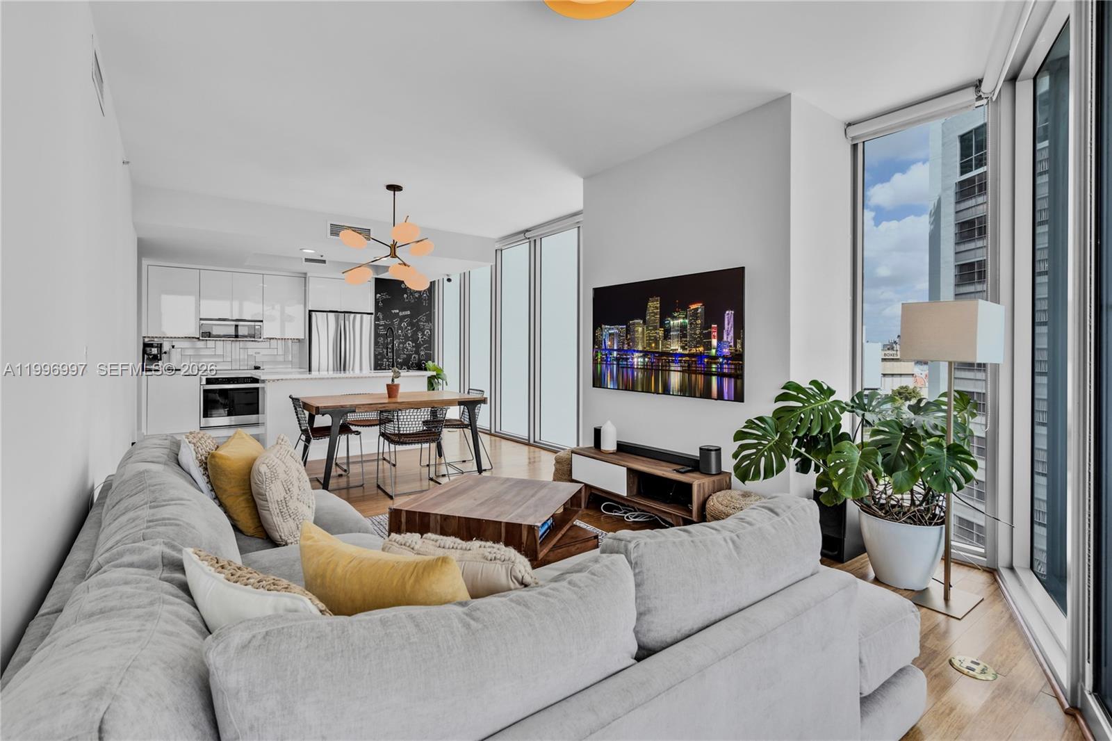 888 Biscayne Boulevard # 812