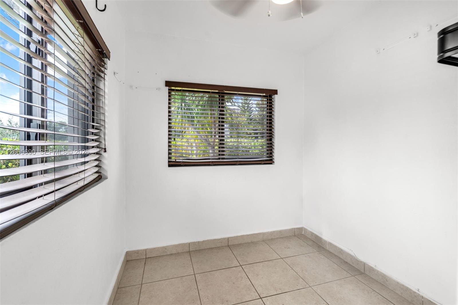 944 SW 10th Avenue