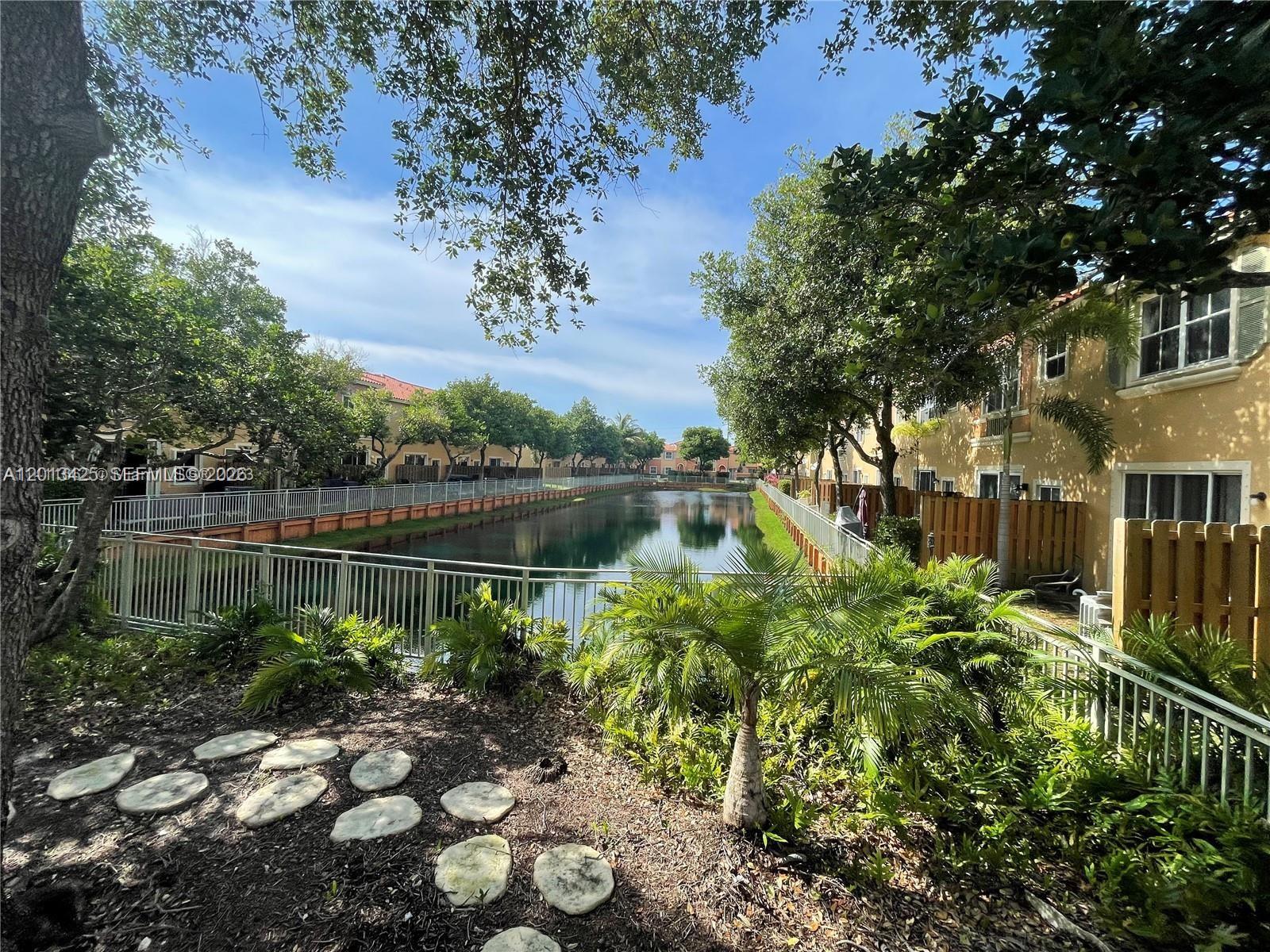 4933 N Harbor Isles Dr # 202