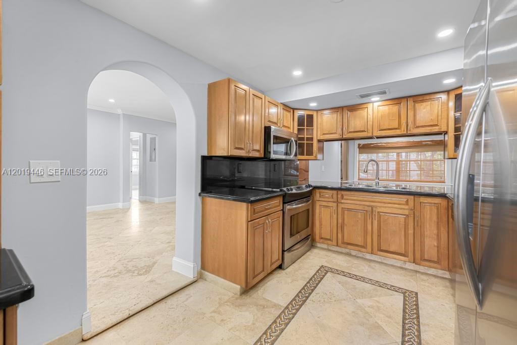 2301 Tequesta Ln