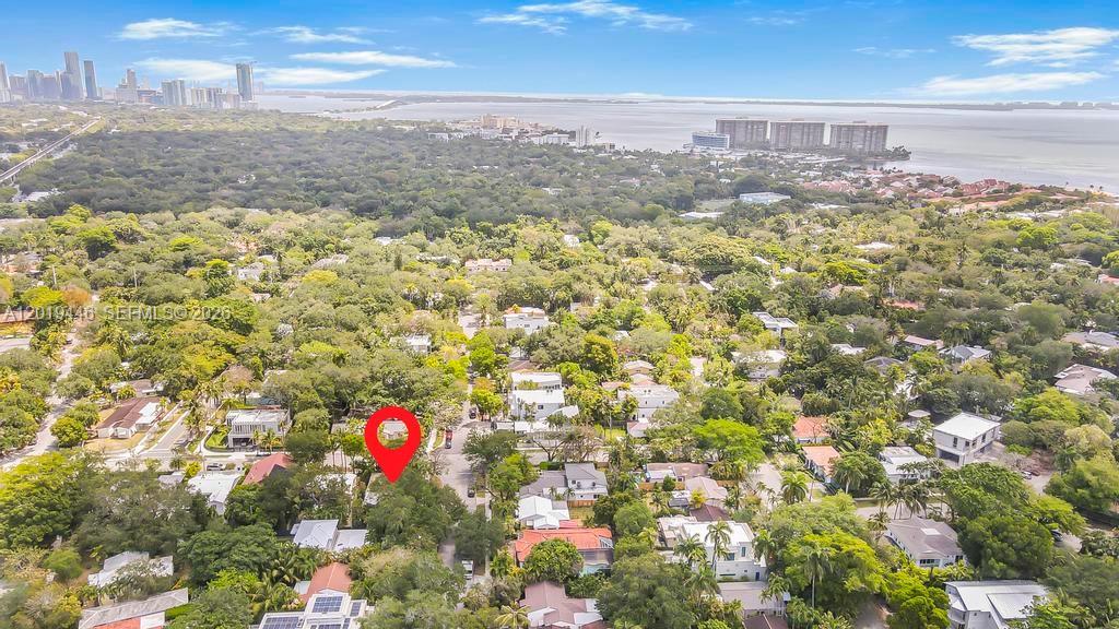 2301 Tequesta Ln