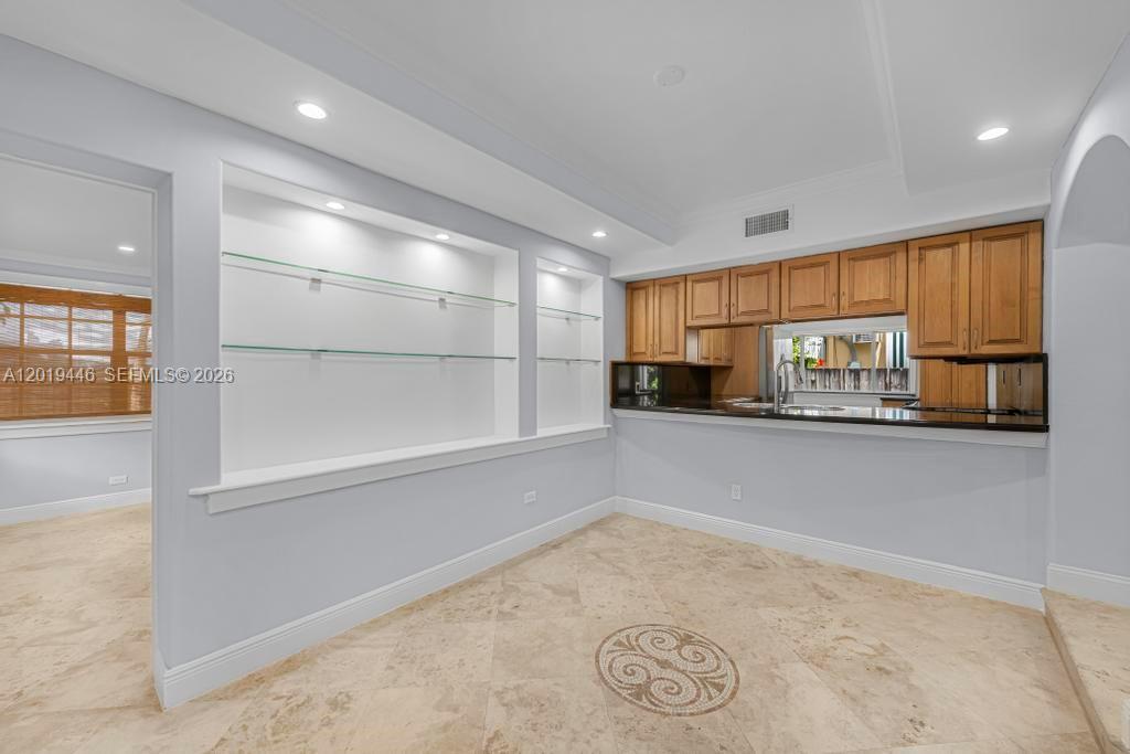 2301 Tequesta Ln
