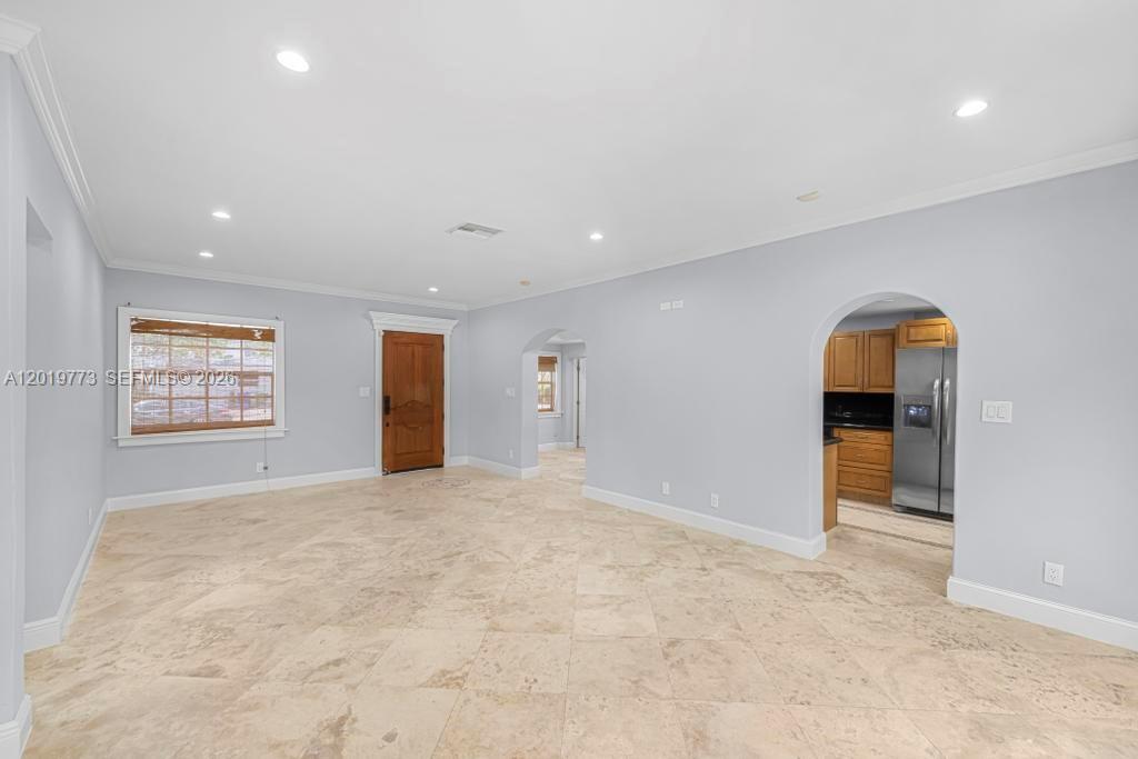 2301 Tequesta Ln
