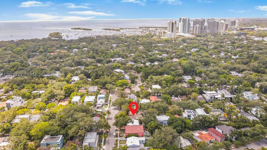 2301 Tequesta Ln