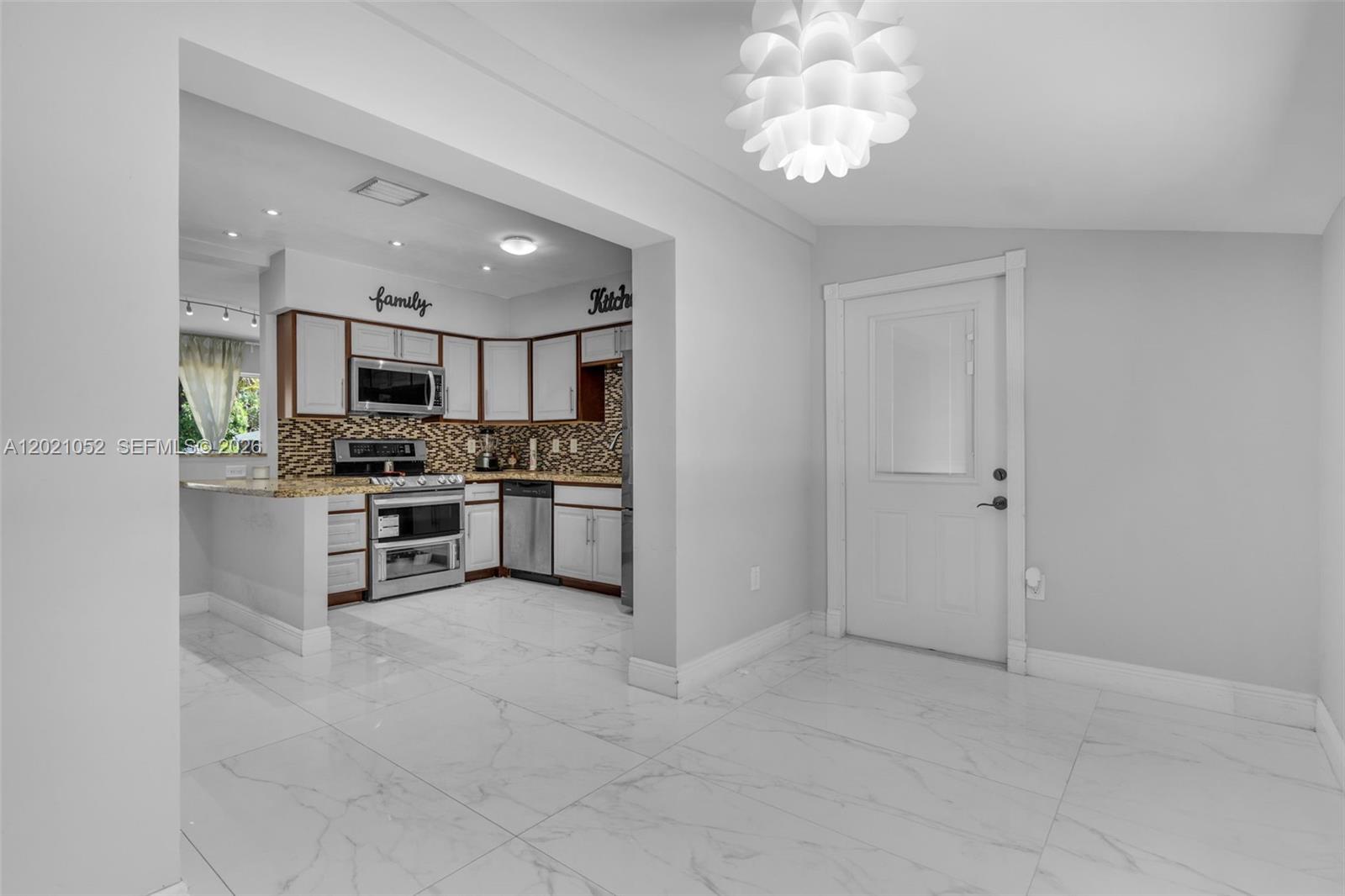 2340 SW 15th St