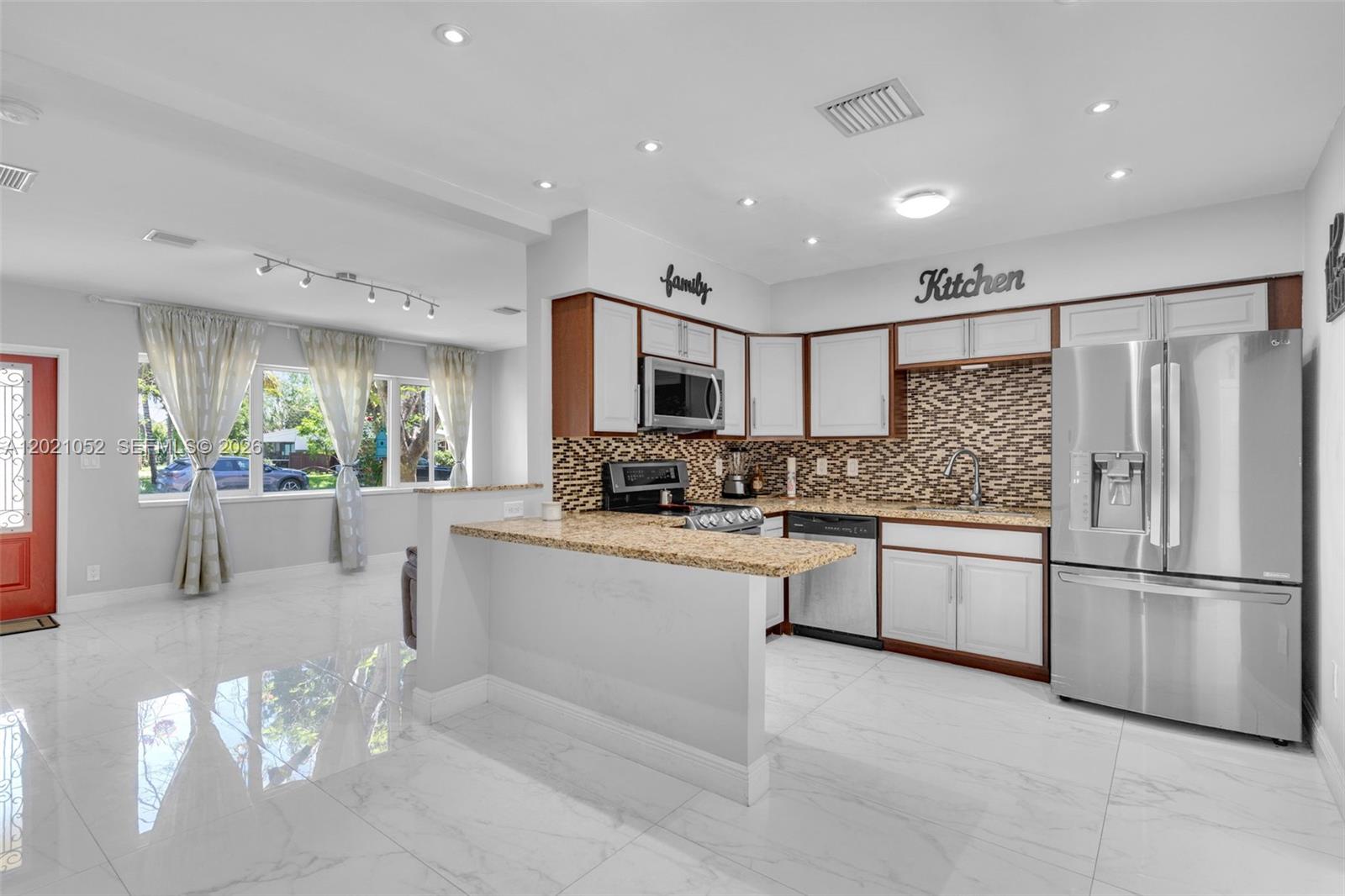 2340 SW 15th St