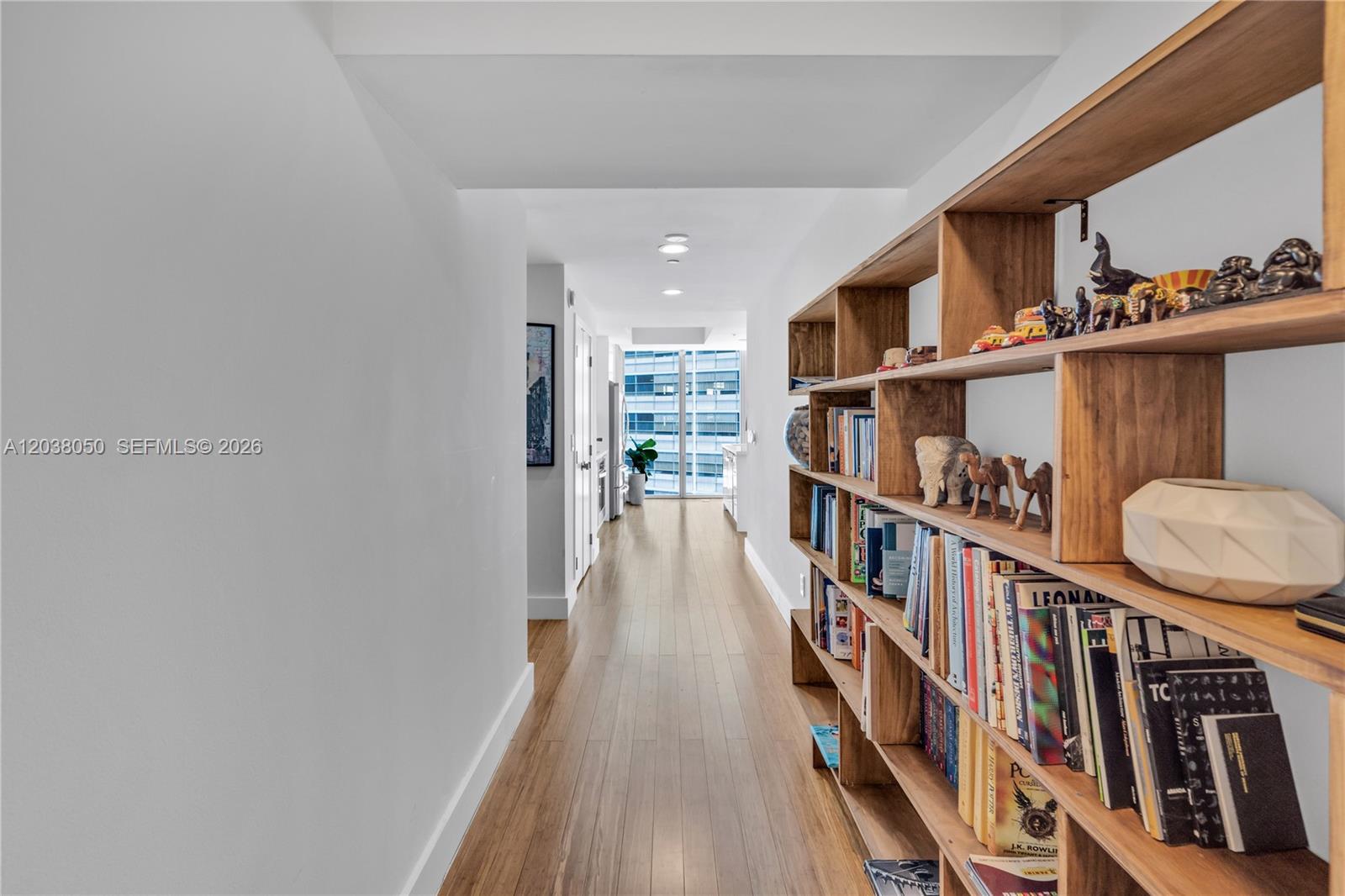 888 Biscayne Boulevard # 812