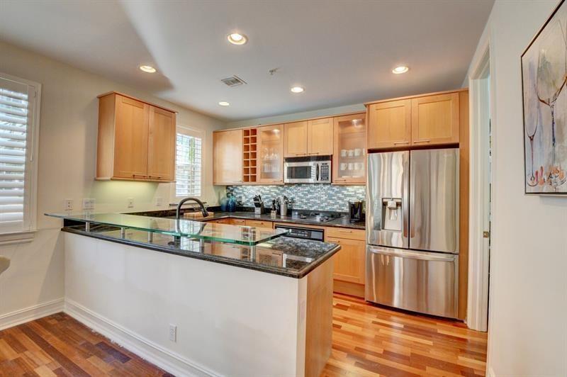 306 E Mallory Circle
