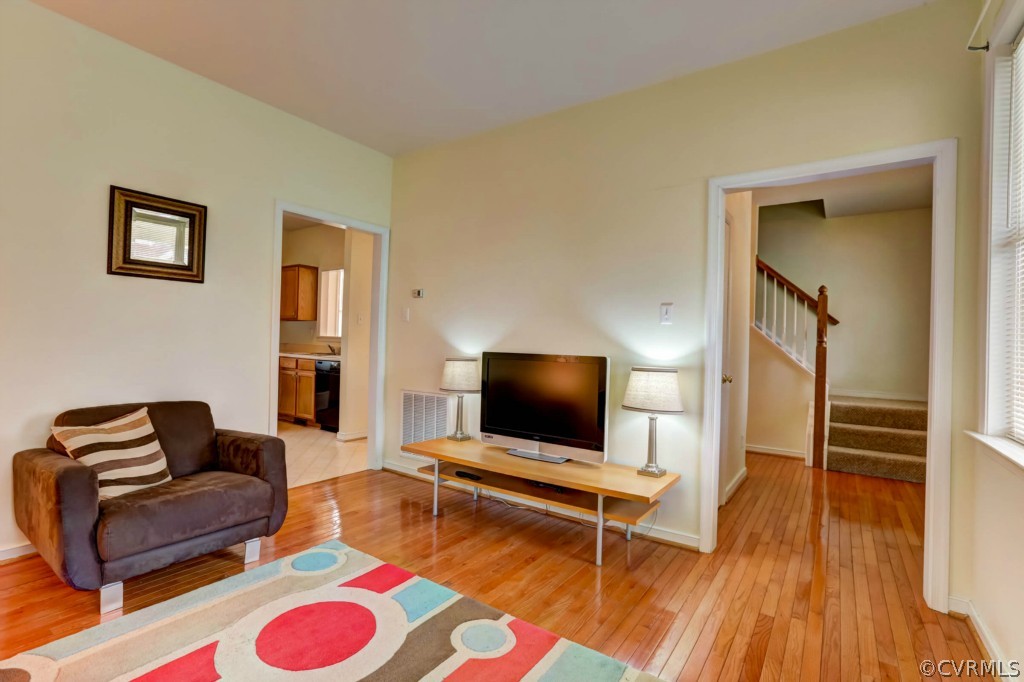 2102 North Ave