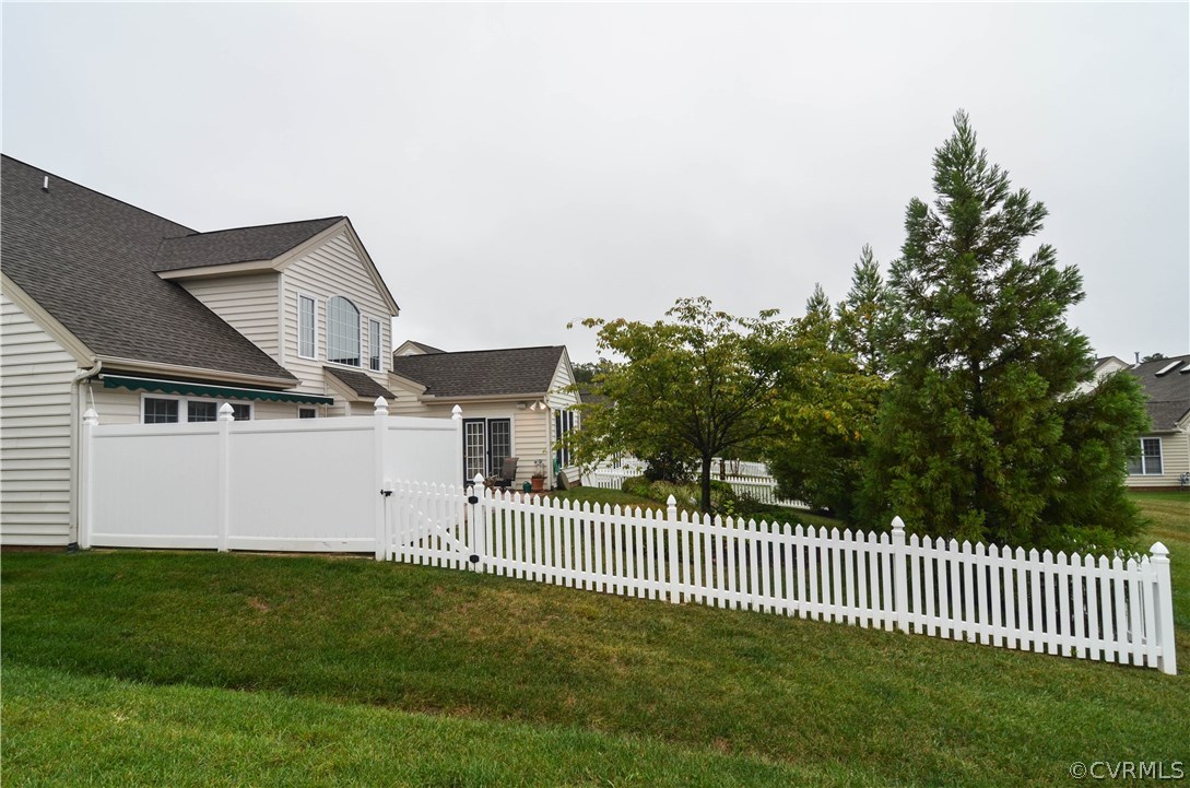 3413 Edwardsville Dr