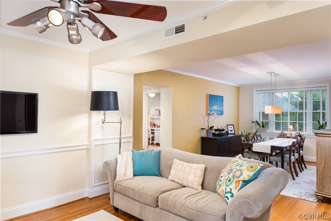 24 W Locke Ln Unit#U2