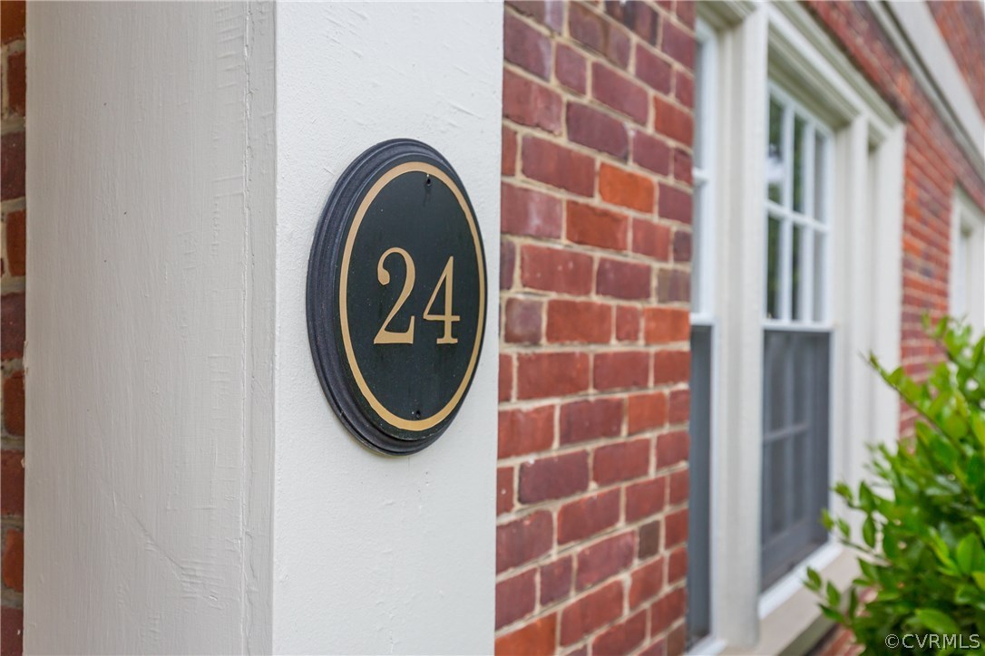 24 W Locke Ln Unit#U2