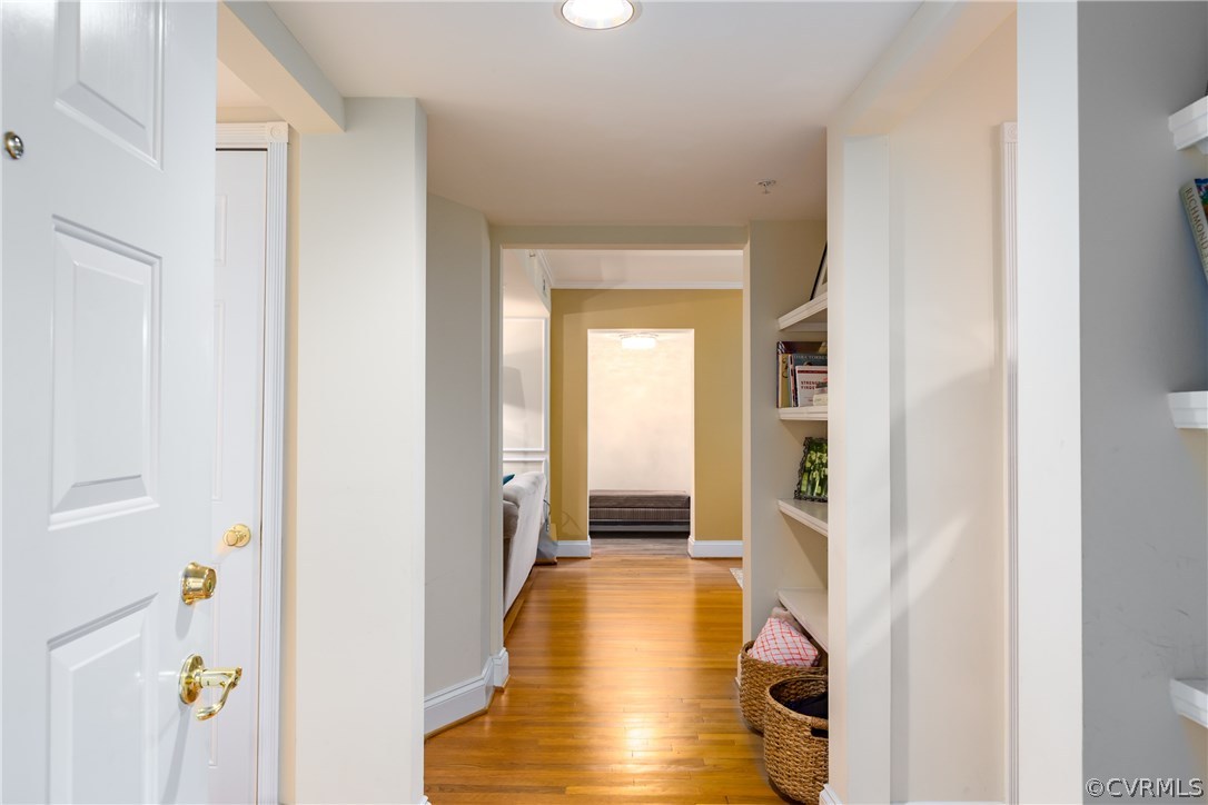24 W Locke Ln Unit#U2