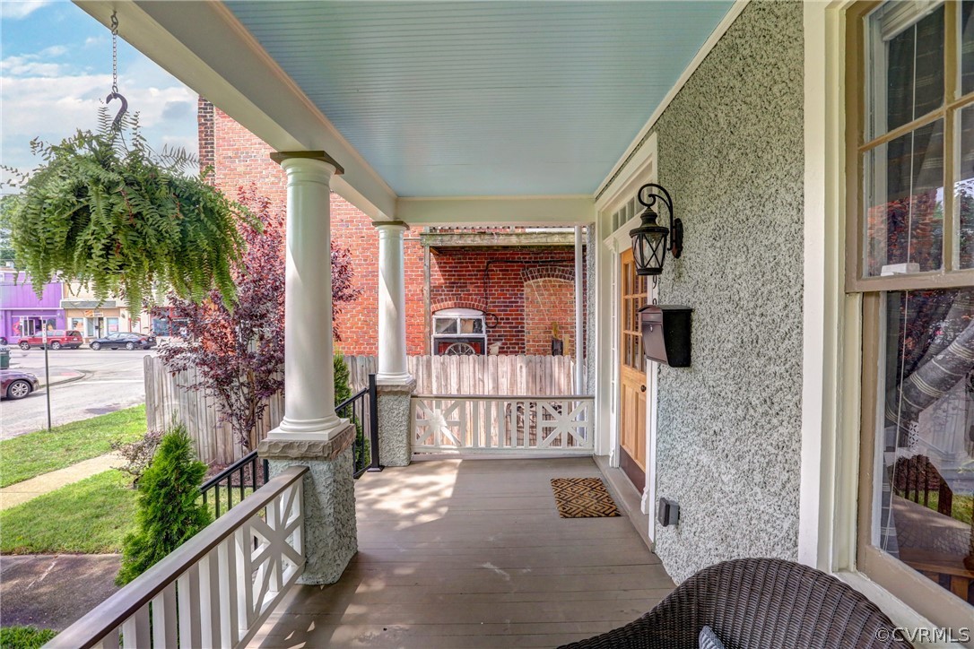 2927 Garland Ave