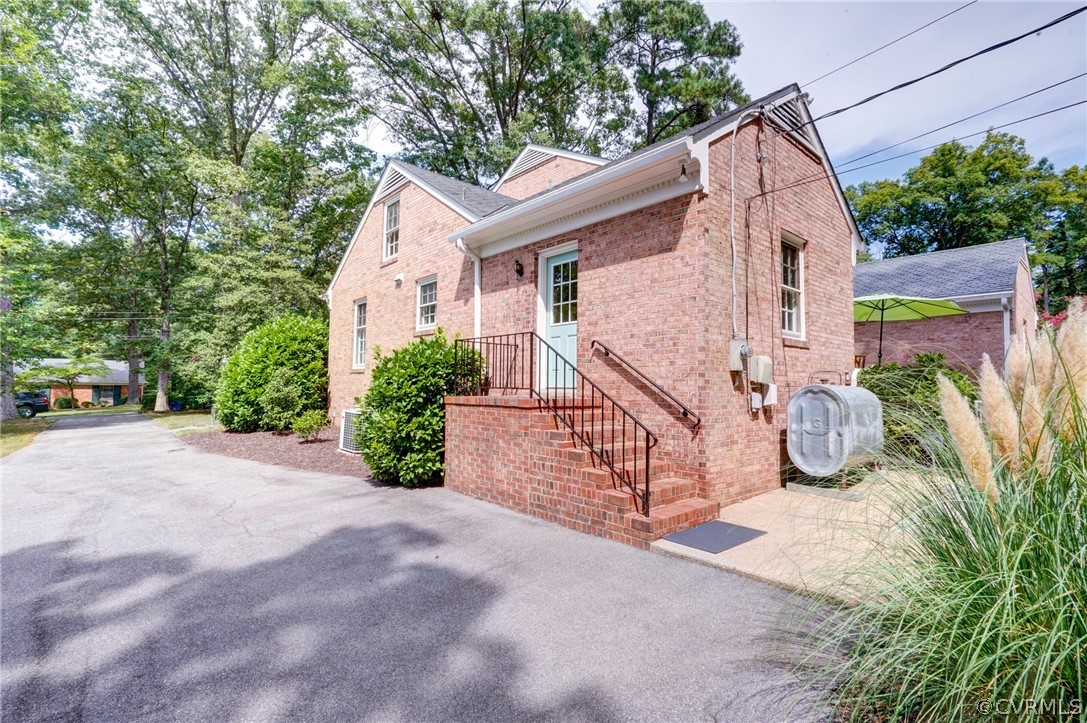 3421 Kenmore Rd