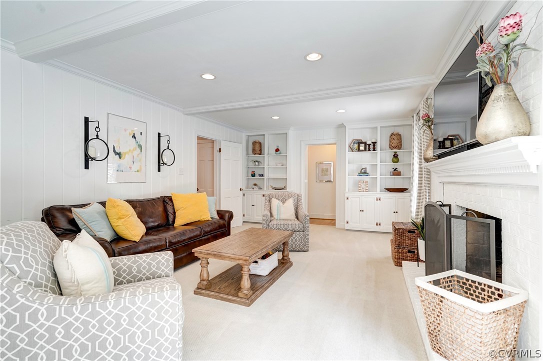 3421 Kenmore Rd
