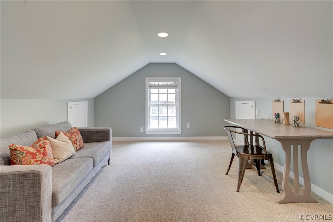 3421 Kenmore Rd