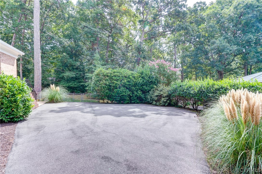 3421 Kenmore Rd