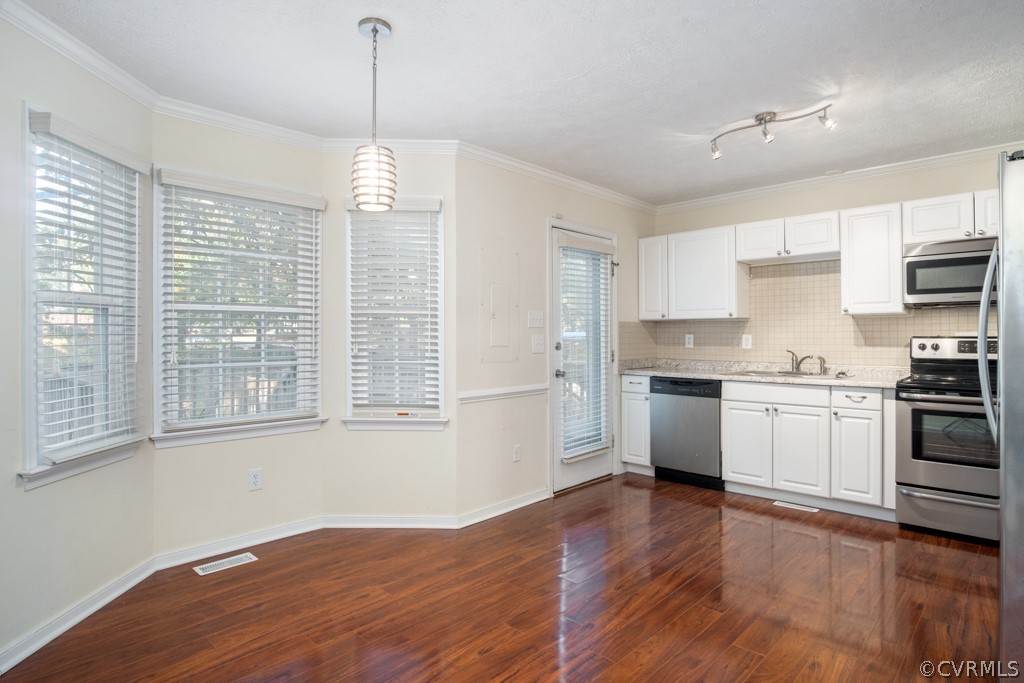 1422 Southbury Ave
