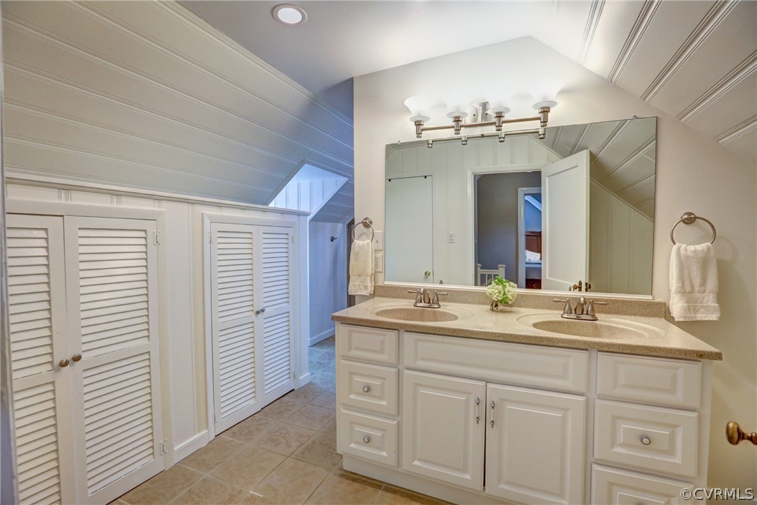 1001 Normandy Dr