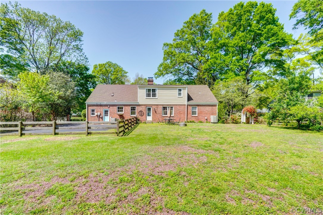 1609 Westcastle Dr