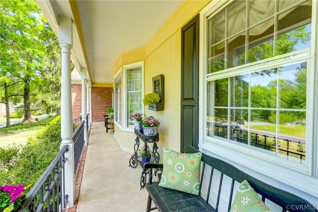 1609 Westcastle Dr