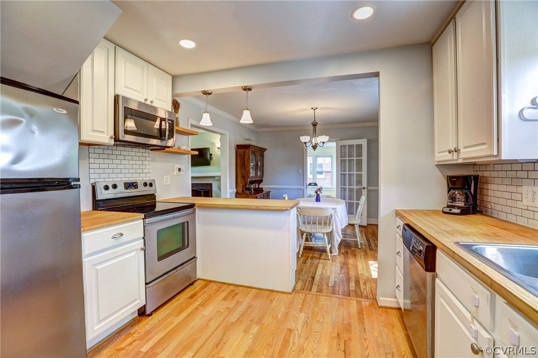 2417 Kenmore Rd