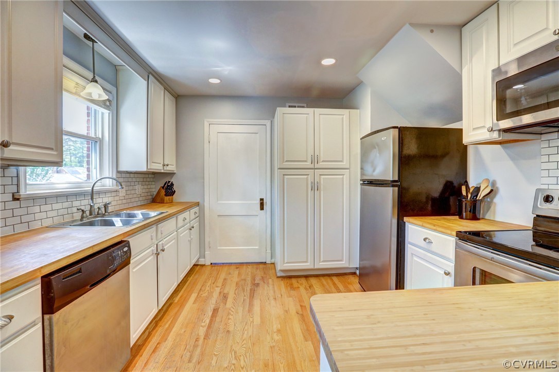 2417 Kenmore Rd