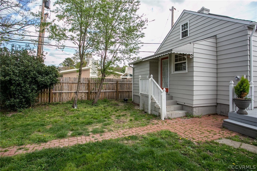 1210 Amherst Ave