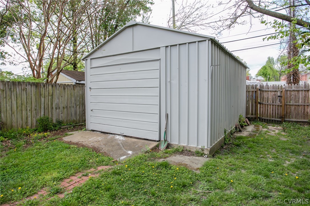 1210 Amherst Ave