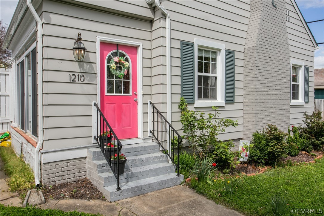 1210 Amherst Ave