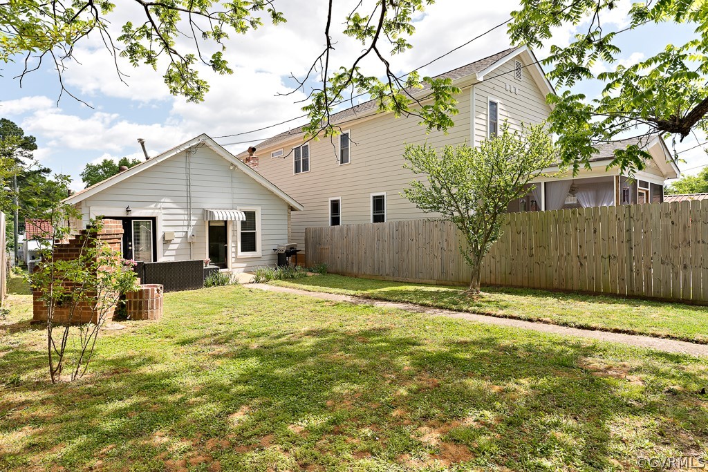 3309 Rosewood Ave