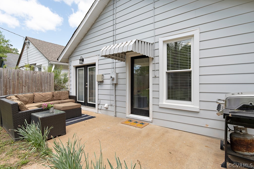 3309 Rosewood Ave
