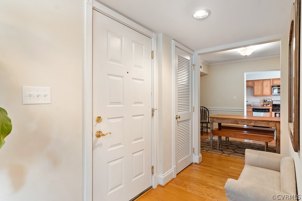 45 E Lock Ln Unit#U4
